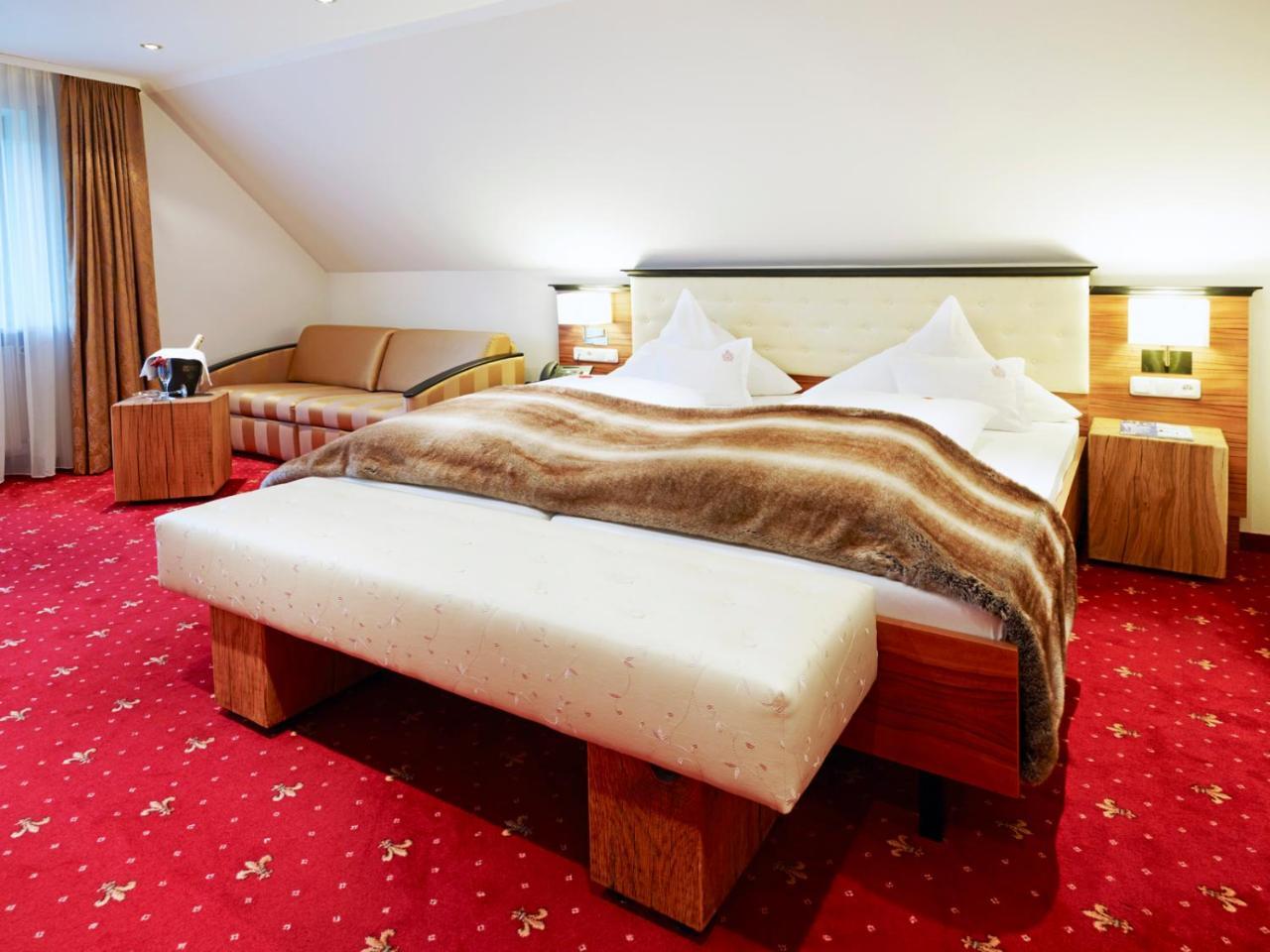 Naturhotel Ruegers Forstgut Mespelbrunn Exterior photo