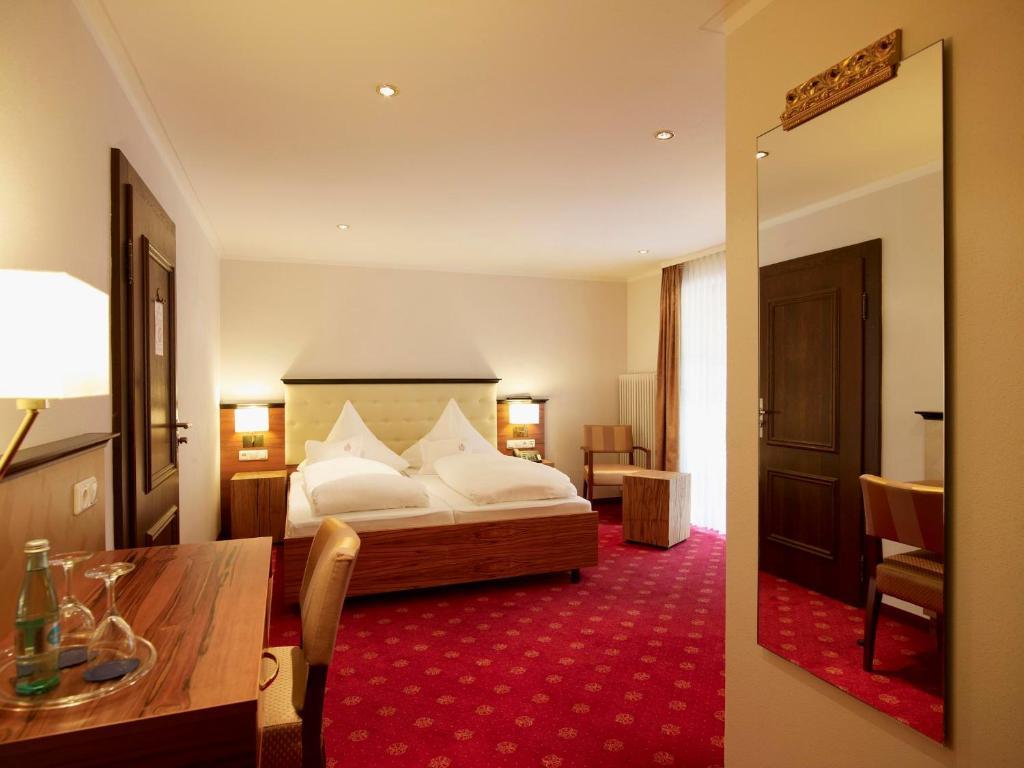 Naturhotel Ruegers Forstgut Mespelbrunn Room photo